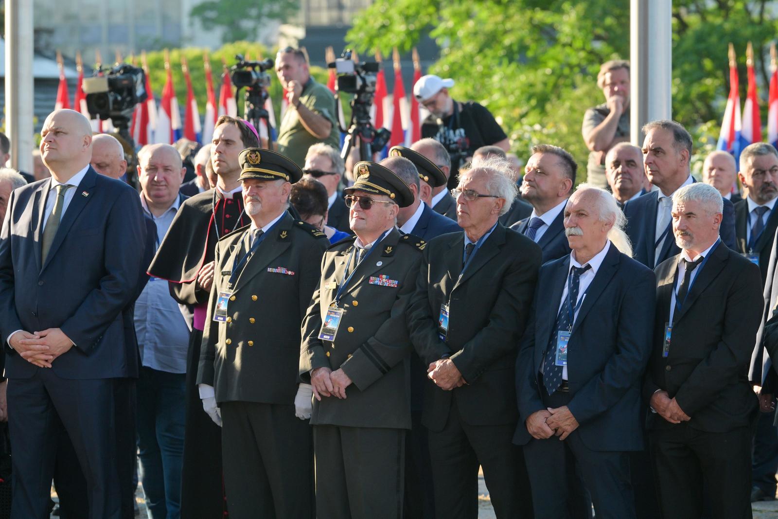 Gotovina o Hrvatskoj vojsci: "Sretan sam, Oružane snage se razvijaju"
