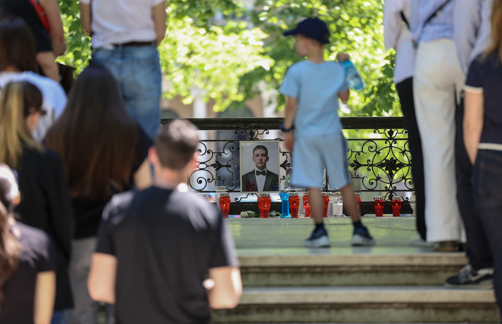 FOTO I VIDEO Zagrepčani održali 19 minuta šutnje za ubijenog Luku