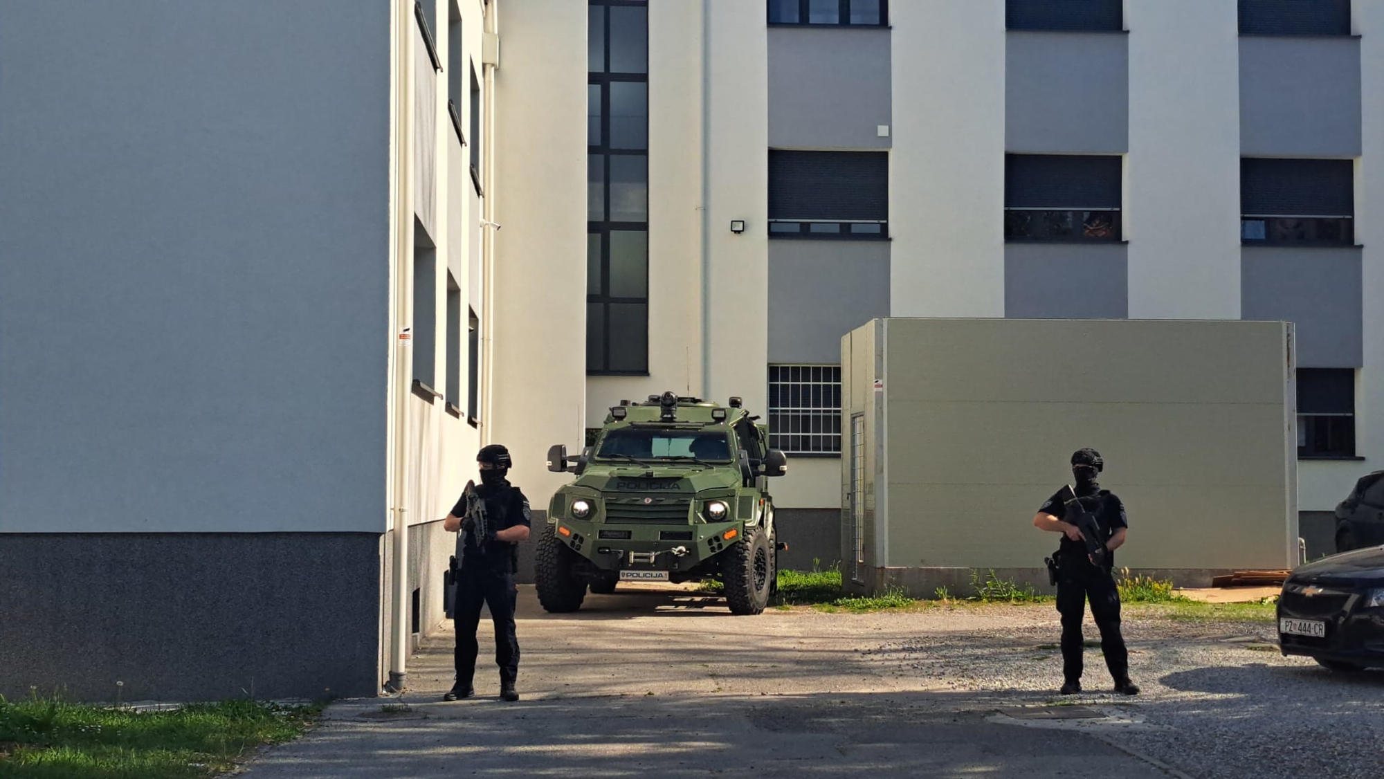Duge cijevi na ulicama Slavonskog Broda, opasni Crnogorac s tjeralice doveden nas sud