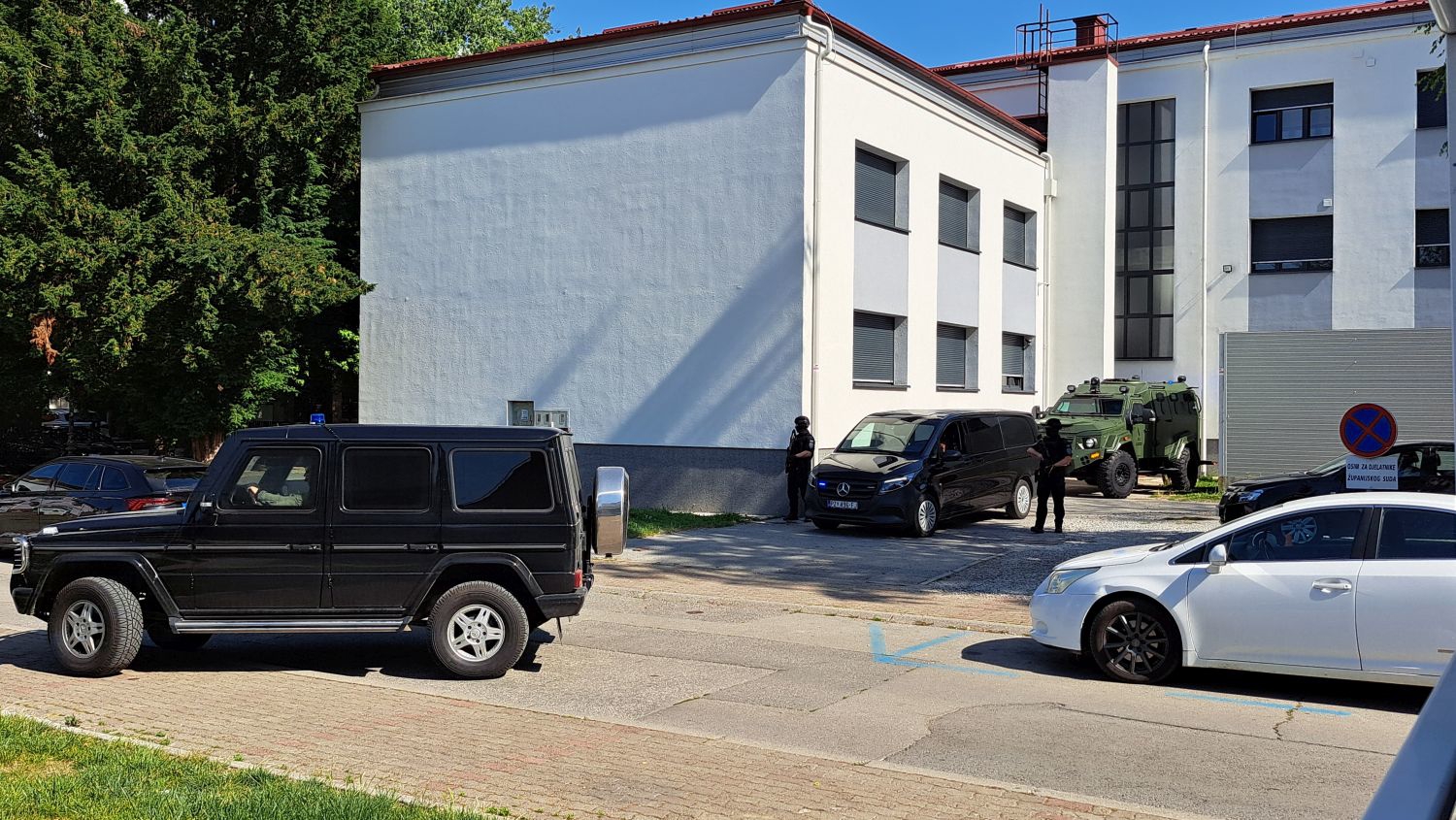 Duge cijevi na ulicama Slavonskog Broda, opasni Crnogorac s tjeralice doveden nas sud