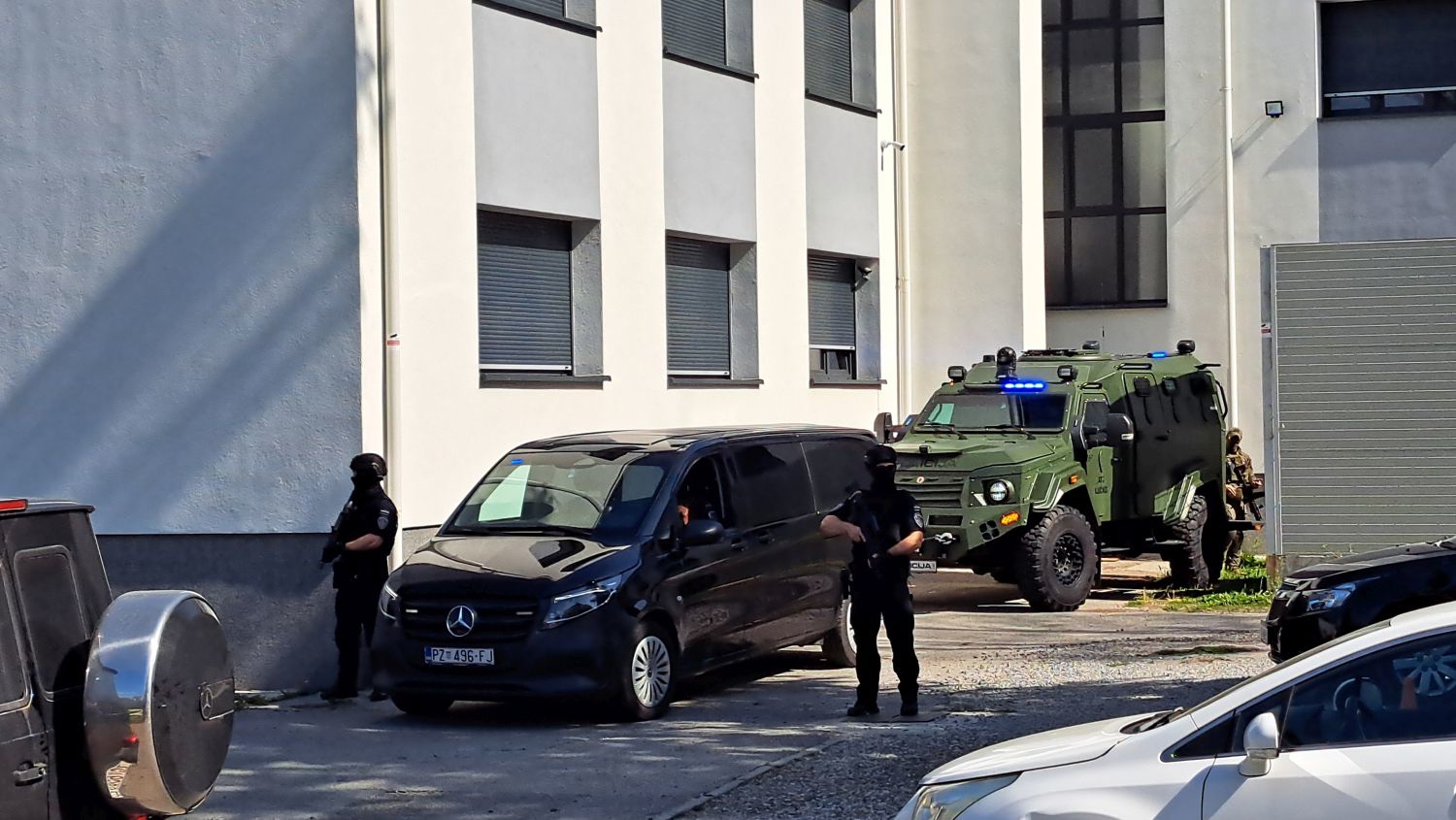 Duge cijevi na ulicama Slavonskog Broda, opasni Crnogorac s tjeralice doveden nas sud