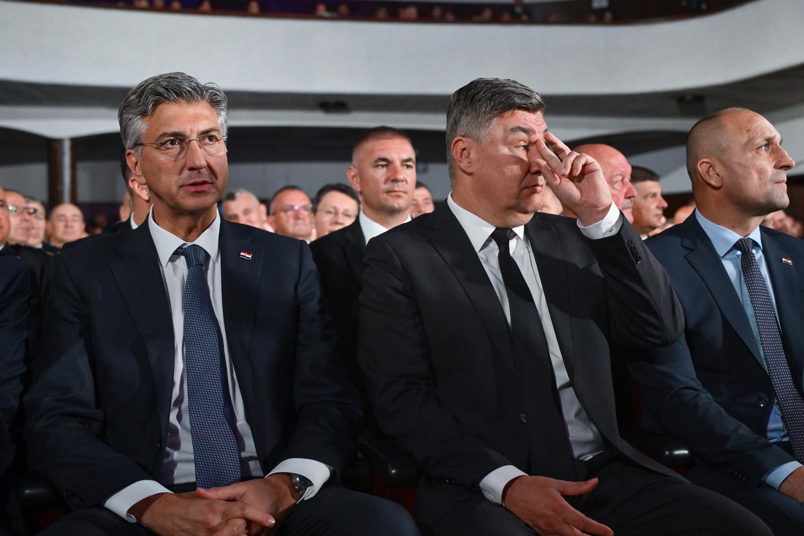 FOTO Pogledajte susret Milanovića i Plenkovića na proslavi HV-a