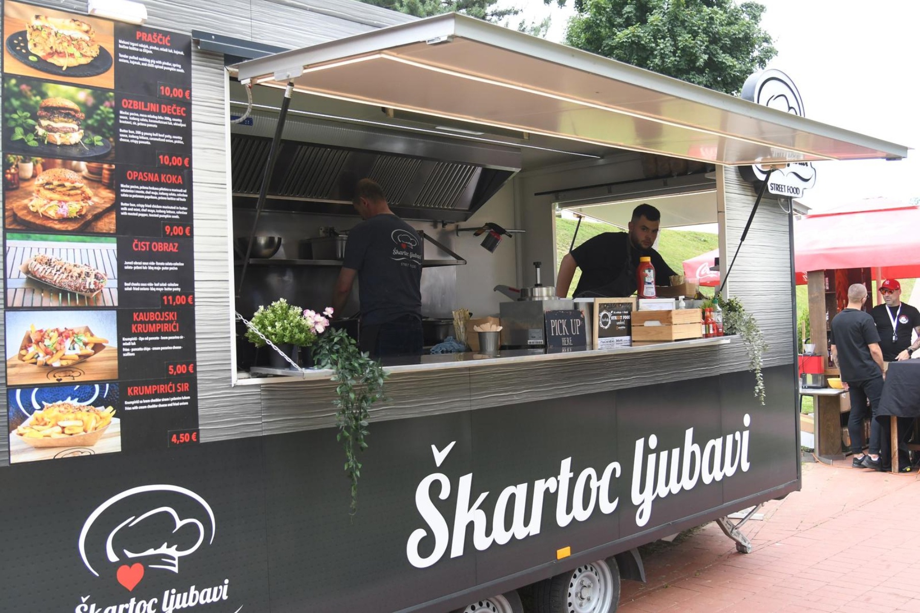 U Virovitici počeo četverodnevni street food festival, poznate i cijene hrane