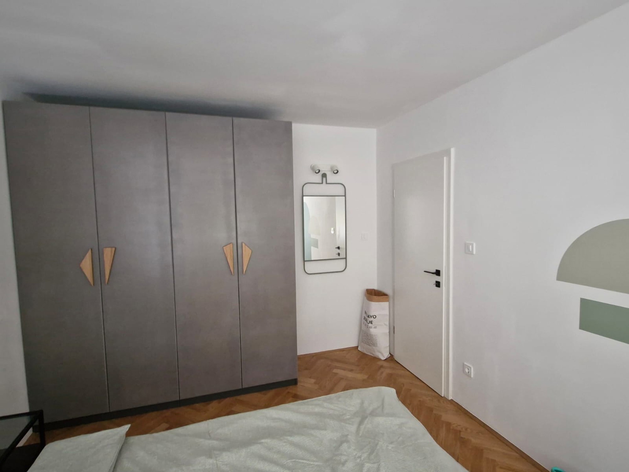 FOTO Stan od 50 kvadrata u centru Zagreba iznajmljuje se za 900 eura, pogledajte ga