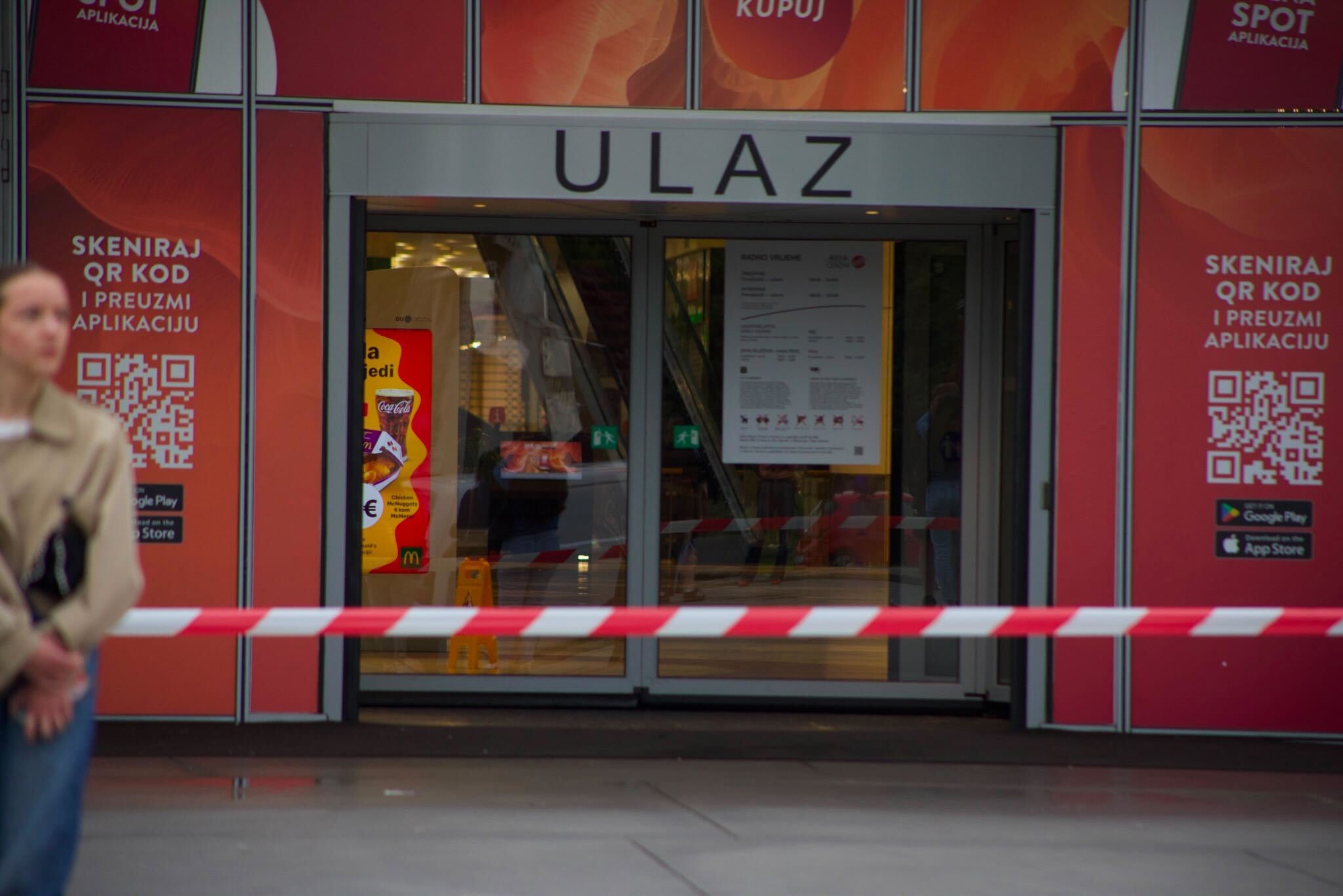Evakuirani Arena i Avenue Mall. Prijetnje bombama poslane Indexu, policiji...