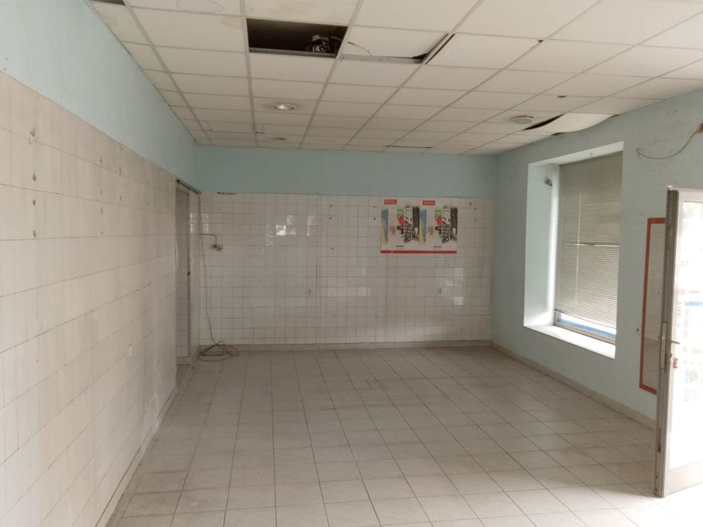 Država iznajmljuje garaže i poslovne prostore u 11 gradova. Pogledajte fotografije