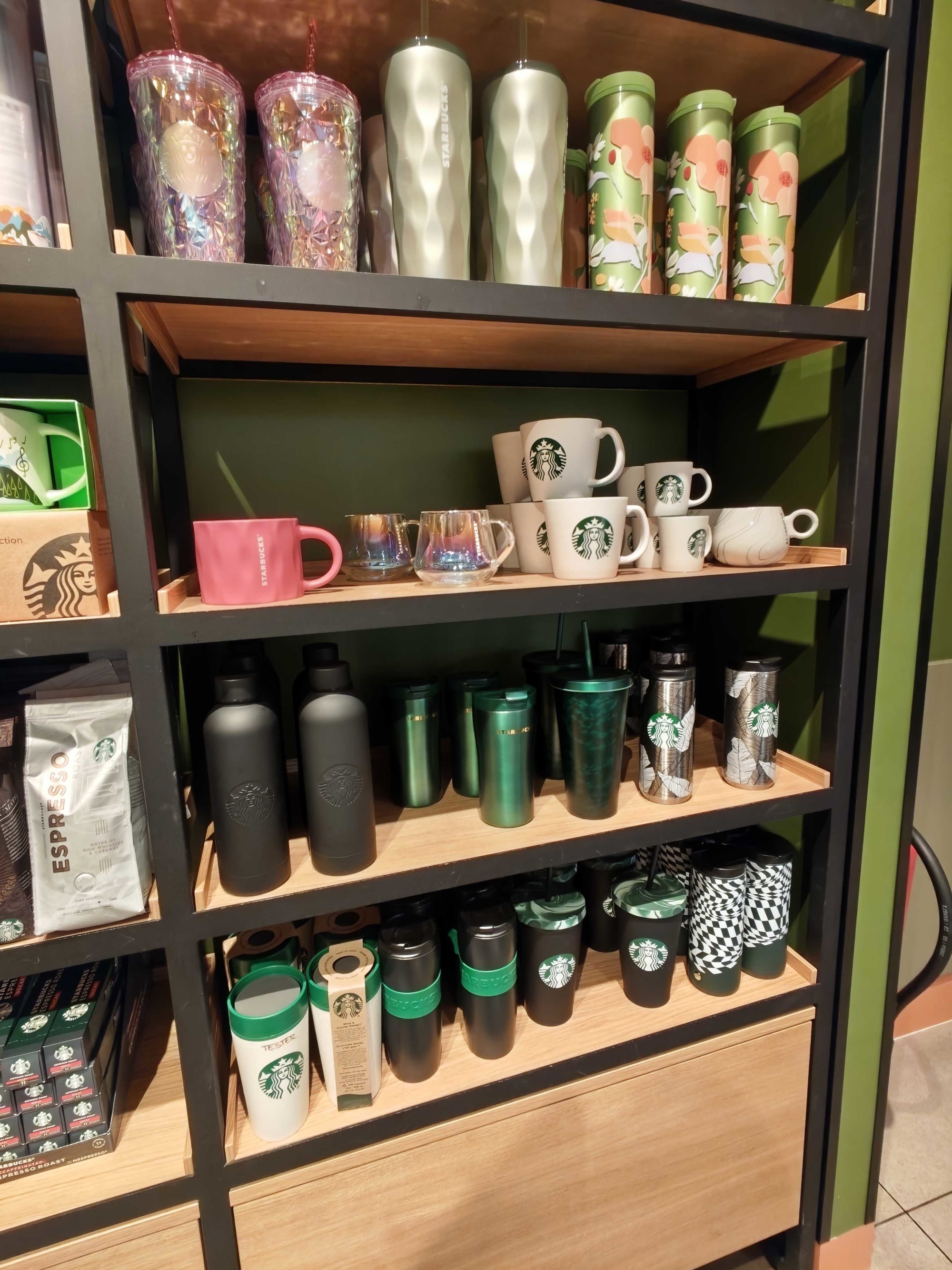 Hrvati ga nemaju, ali rado ga posjećuju kad putuju. Provjerili smo što nudi Starbucks