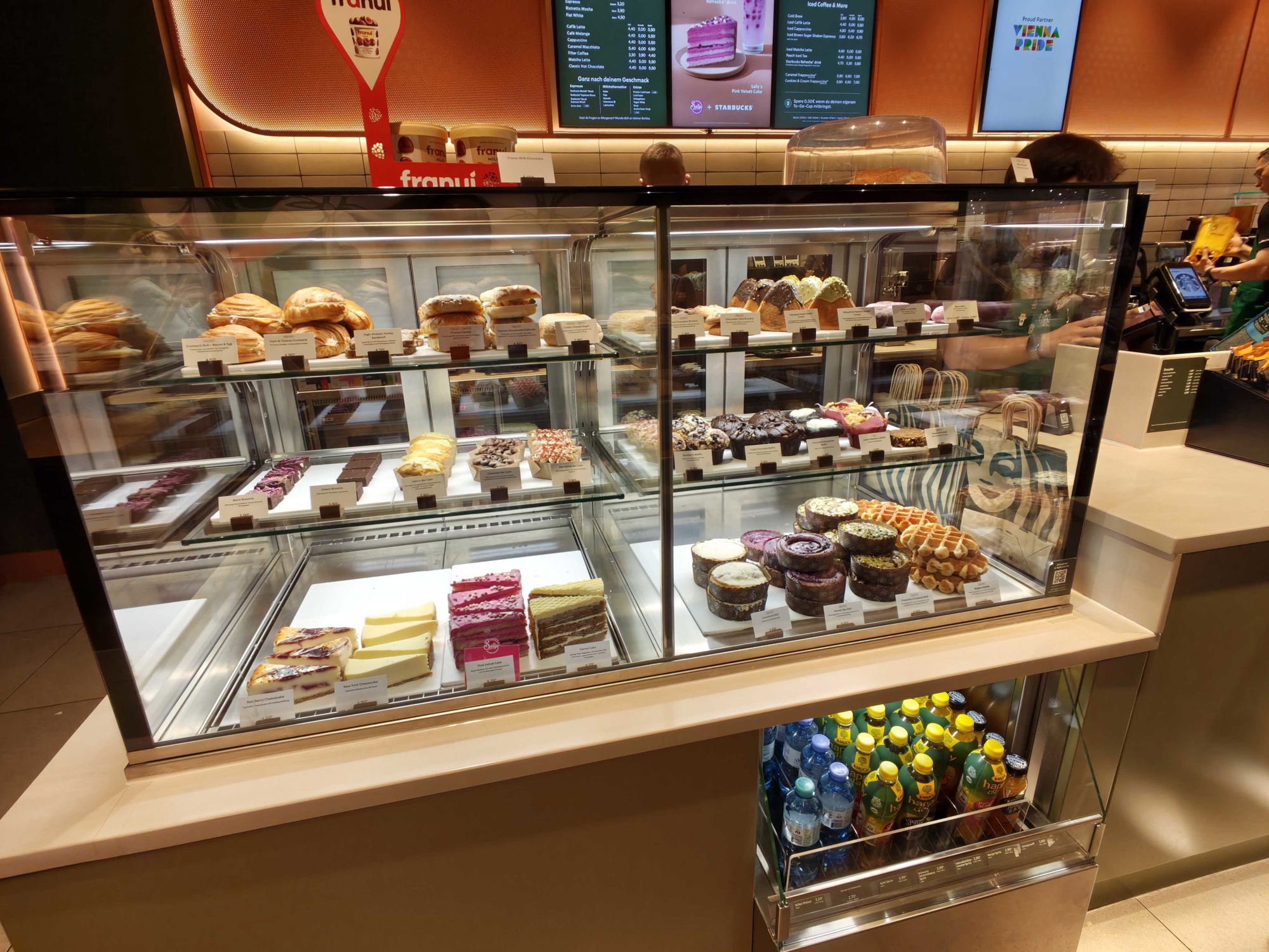 Hrvati ga nemaju, ali rado ga posjećuju kad putuju. Provjerili smo što nudi Starbucks