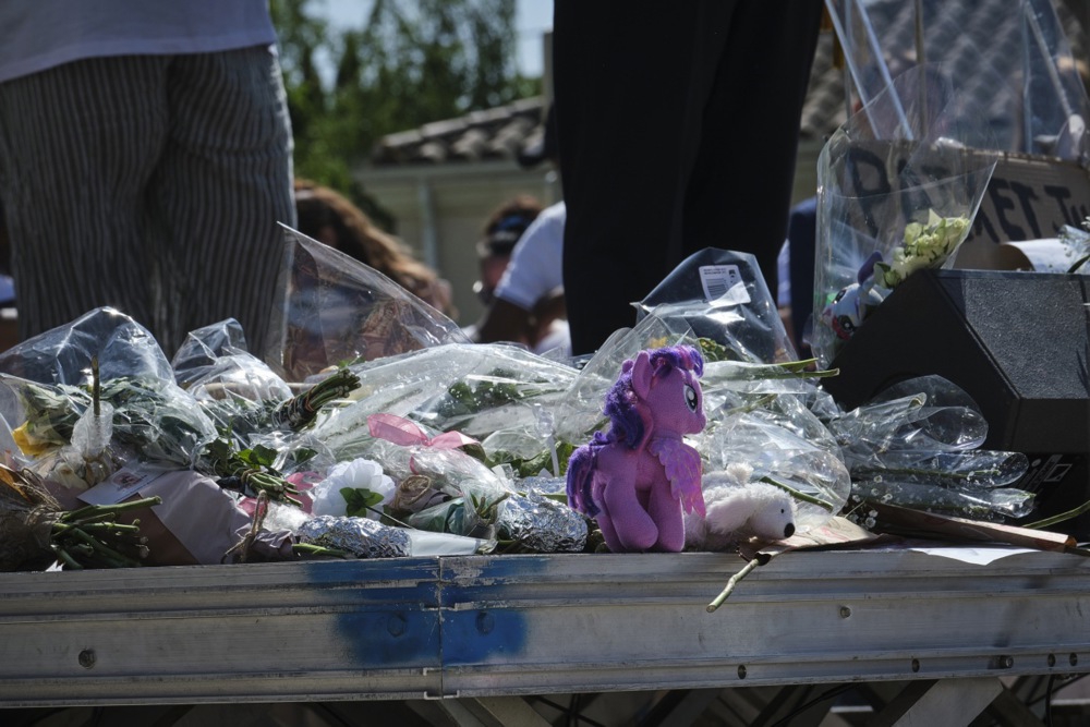 Roditelji ubijene djevojčice (11) izašli na ulice s tisućama Francuza