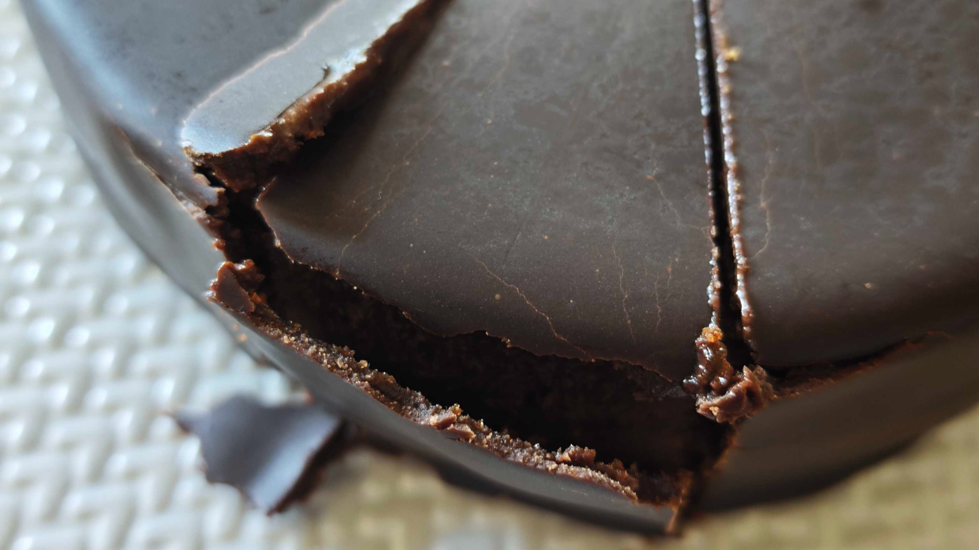 FOTO Platili smo 60 eura za originalnu Sacher tortu. Je li vrijedila tog novca?