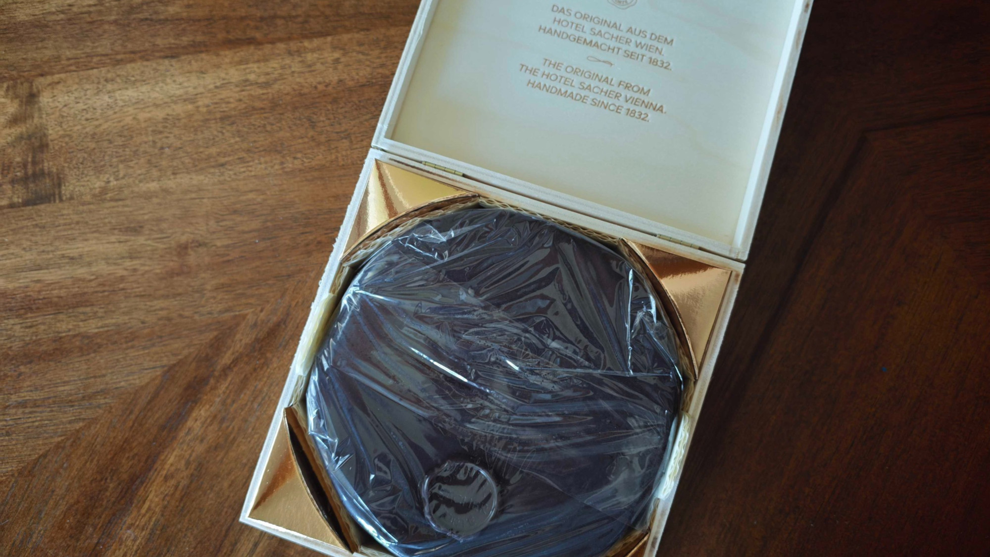 FOTO Platili smo 60 eura za originalnu Sacher tortu. Je li vrijedila tog novca?