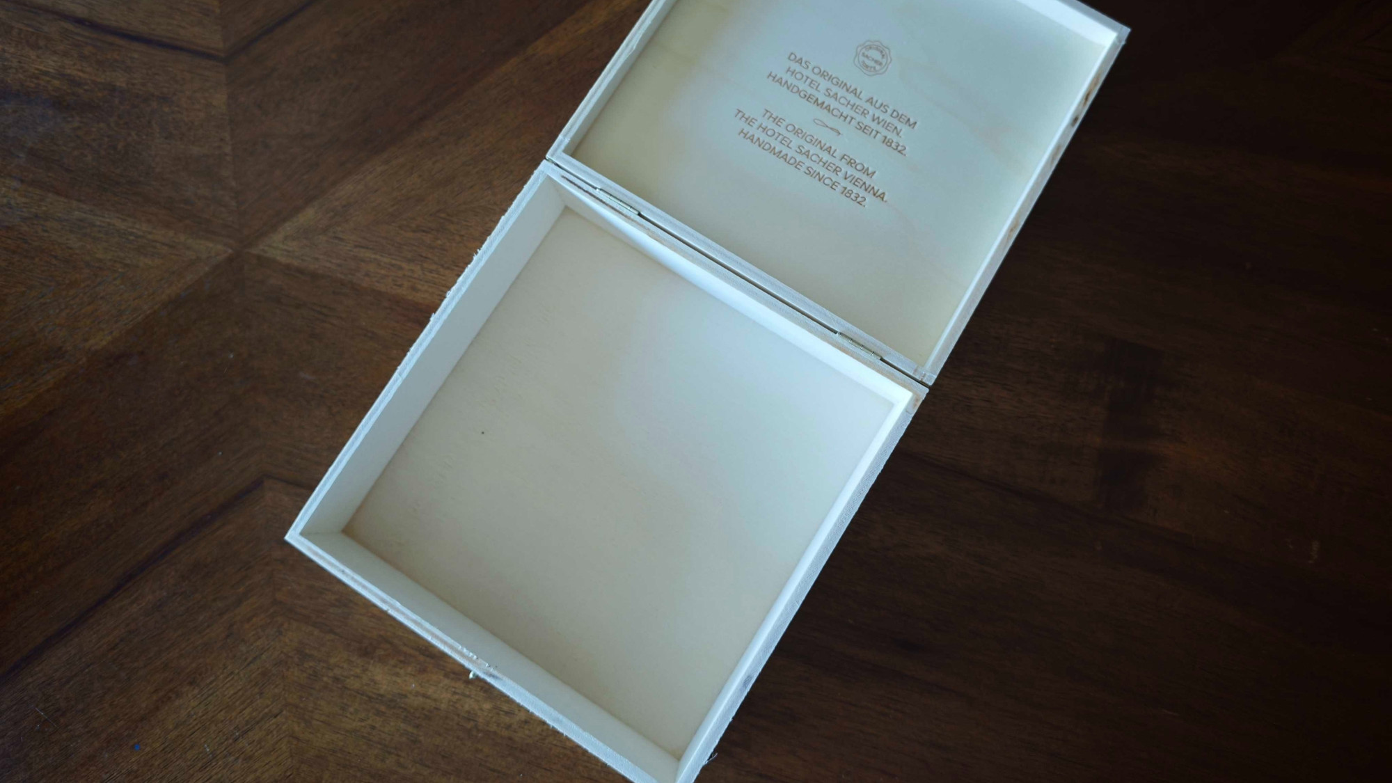 FOTO Platili smo 60 eura za originalnu Sacher tortu. Je li vrijedila tog novca?