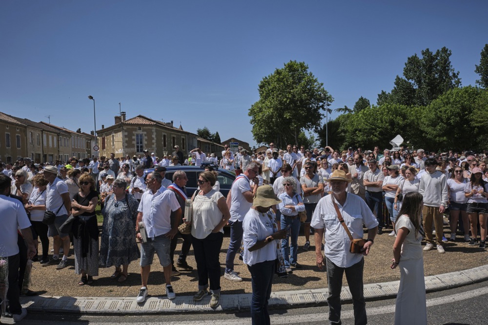 FOTO Bijeli marš u Francuskoj zbog smrti djevojčice i propusta pravosuđa