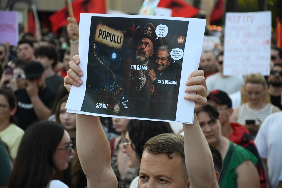 Masovni prosvjedi u Albaniji i deseti dan zbog luksuznog projekta Trumpovog zeta