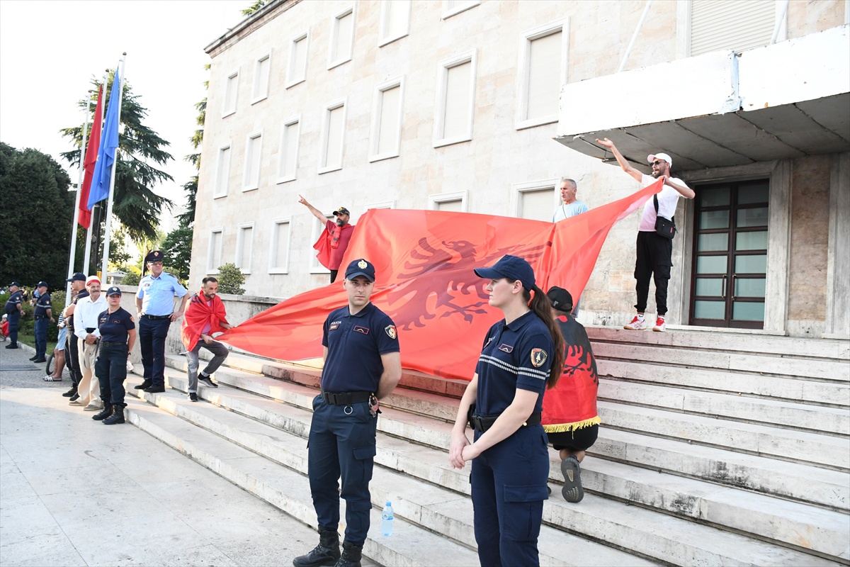 Masovni prosvjedi u Albaniji i deseti dan zbog luksuznog projekta Trumpovog zeta
