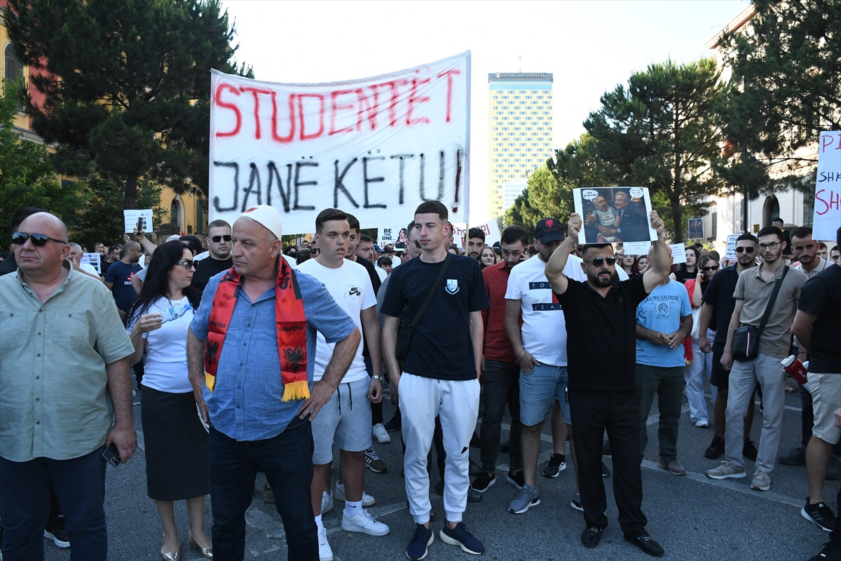 Masovni prosvjedi u Albaniji i deseti dan zbog luksuznog projekta Trumpovog zeta