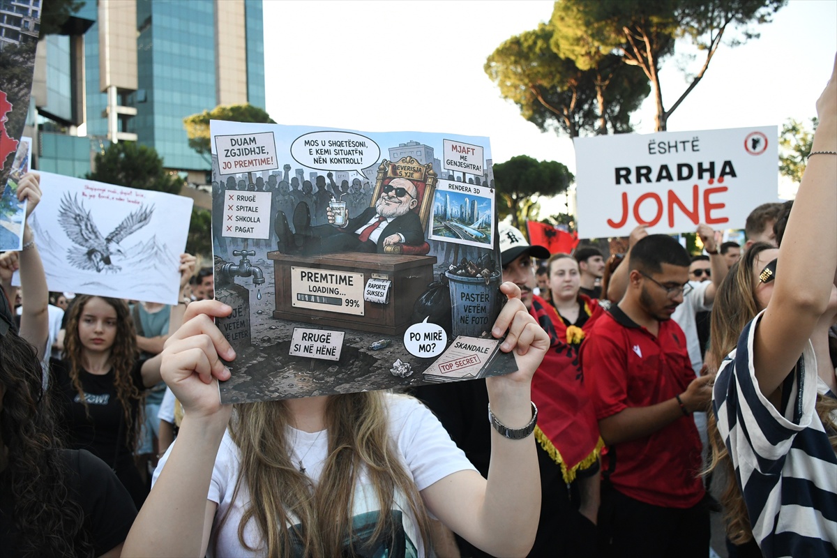 Masovni prosvjedi u Albaniji i deseti dan zbog luksuznog projekta Trumpovog zeta