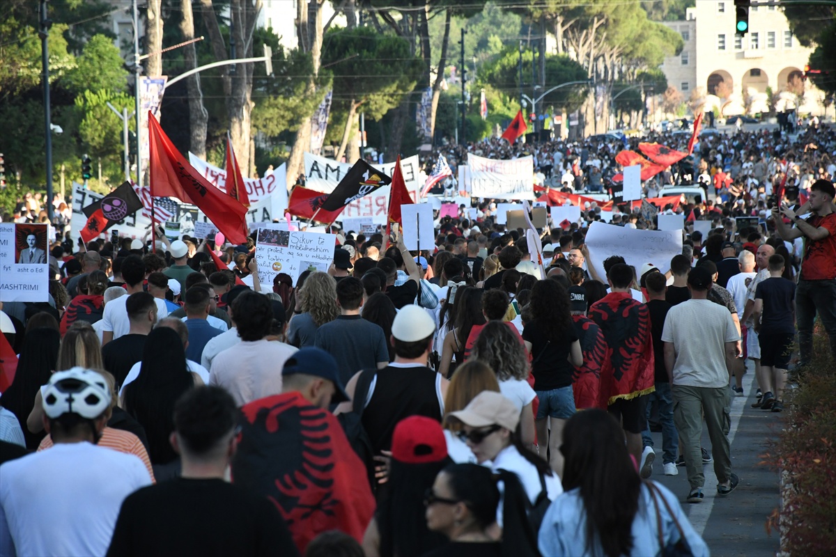 Masovni prosvjedi u Albaniji i deseti dan zbog luksuznog projekta Trumpovog zeta