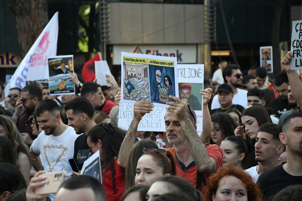 Masovni prosvjedi u Albaniji i deseti dan zbog luksuznog projekta Trumpovog zeta
