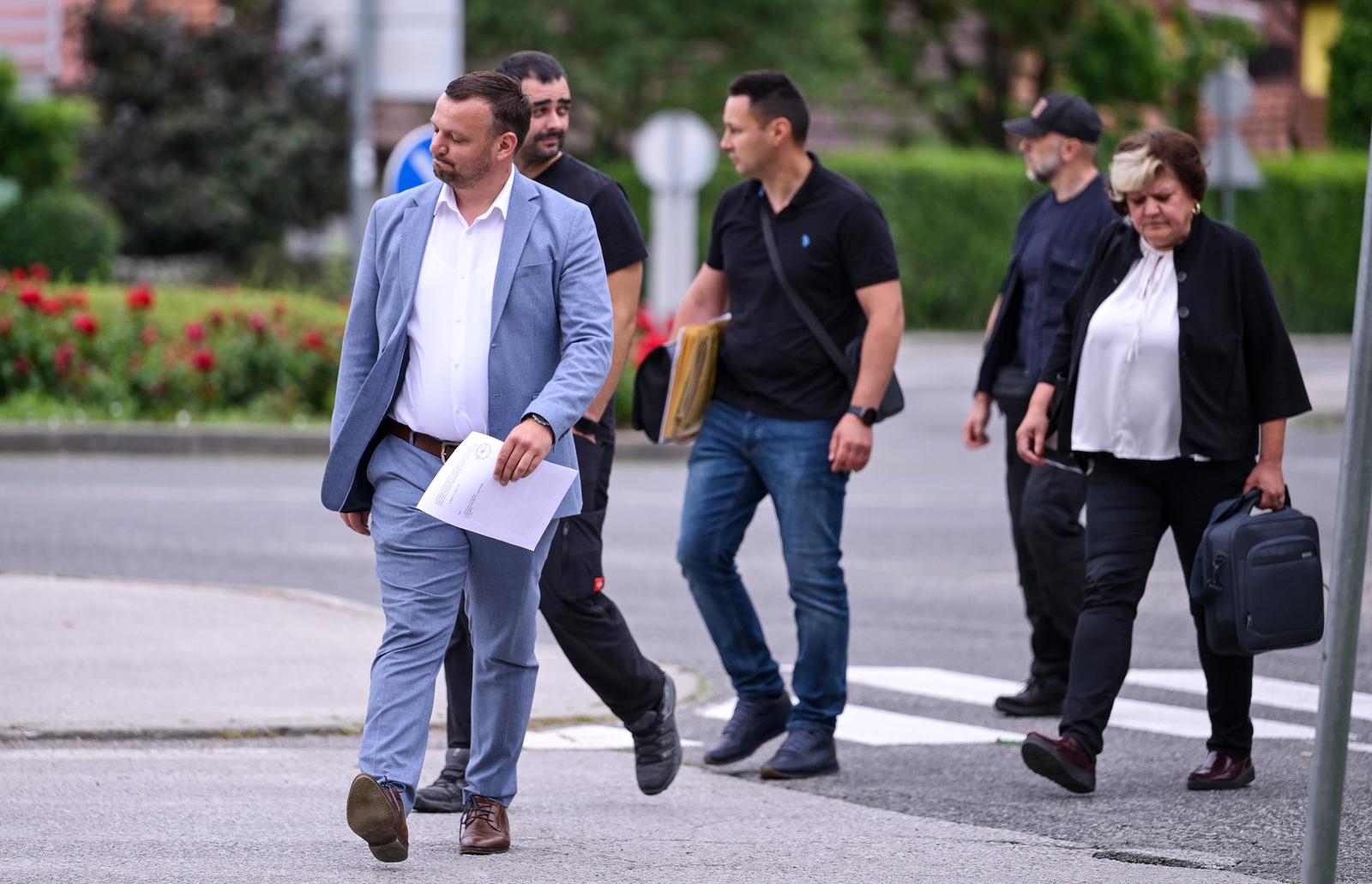 USKOK je jutros upao u dom Viktora Šimunića. Doznali smo na što sumnjaju
