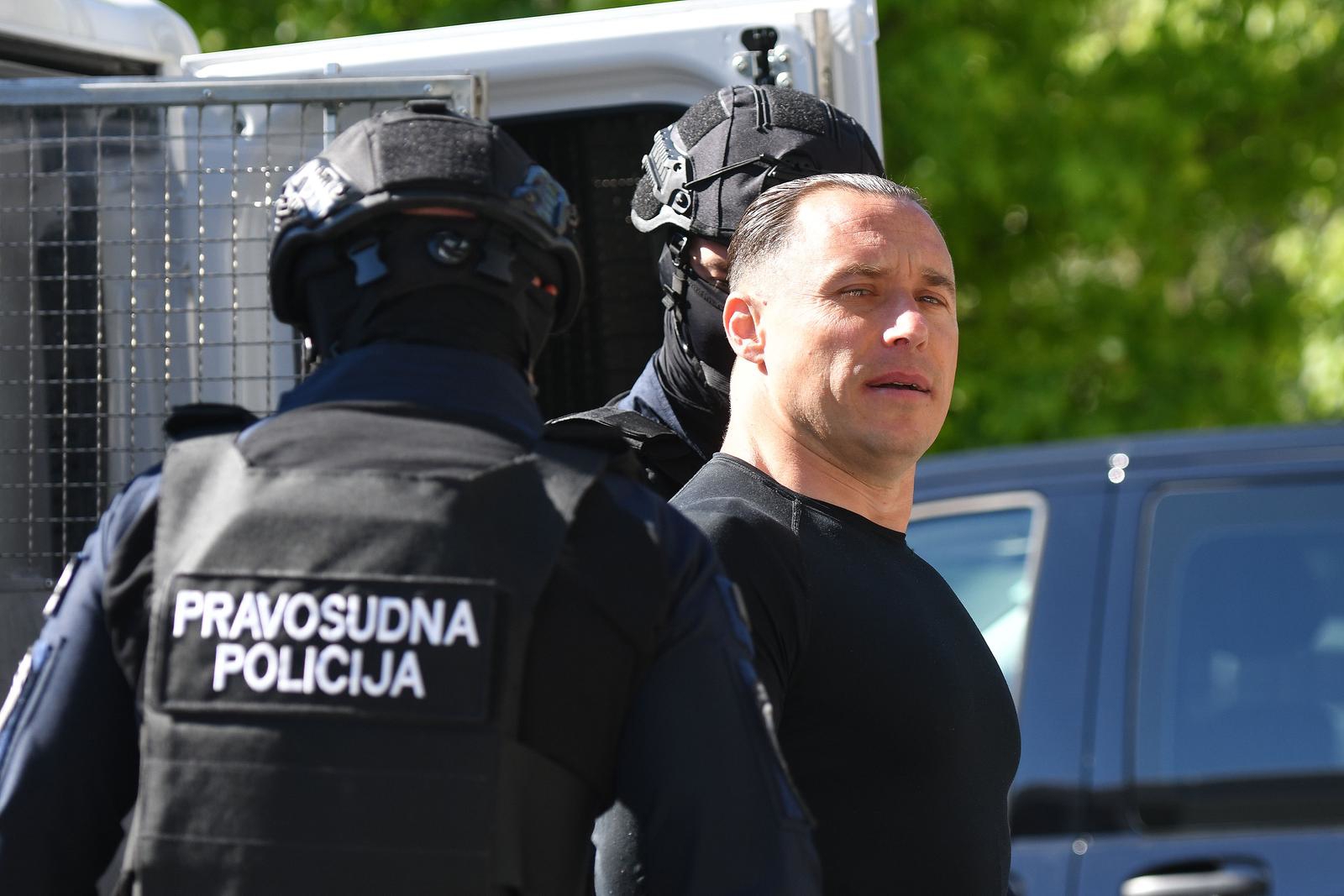 FOTO Srđan Mlađan uz jake mjere sigurnosti doveden na sud