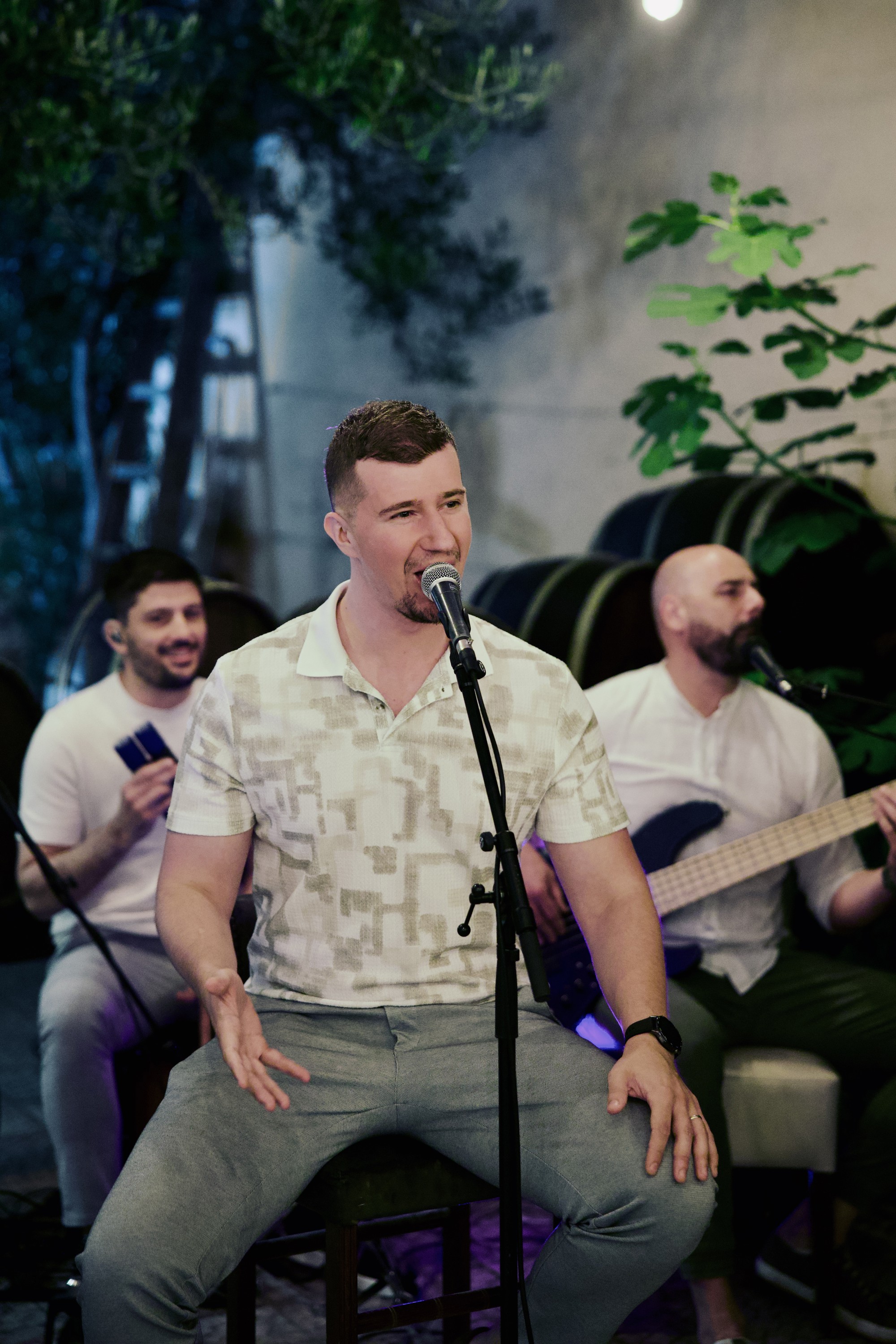 Splitska grupa organizirala večeru za promociju singla, to se pretvorilo u koncert