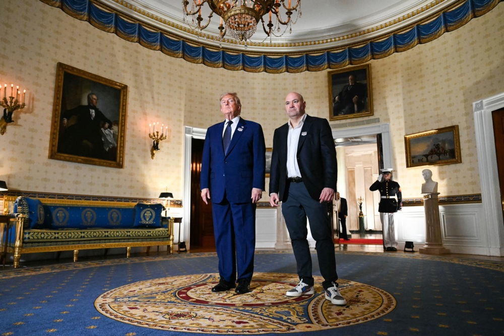 FOTO UFC na travnjaku Bijele kuće. Publika Trumpu pjevala "Sretan rođendan"