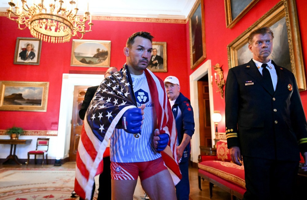 FOTO UFC na travnjaku Bijele kuće. Publika Trumpu pjevala "Sretan rođendan"