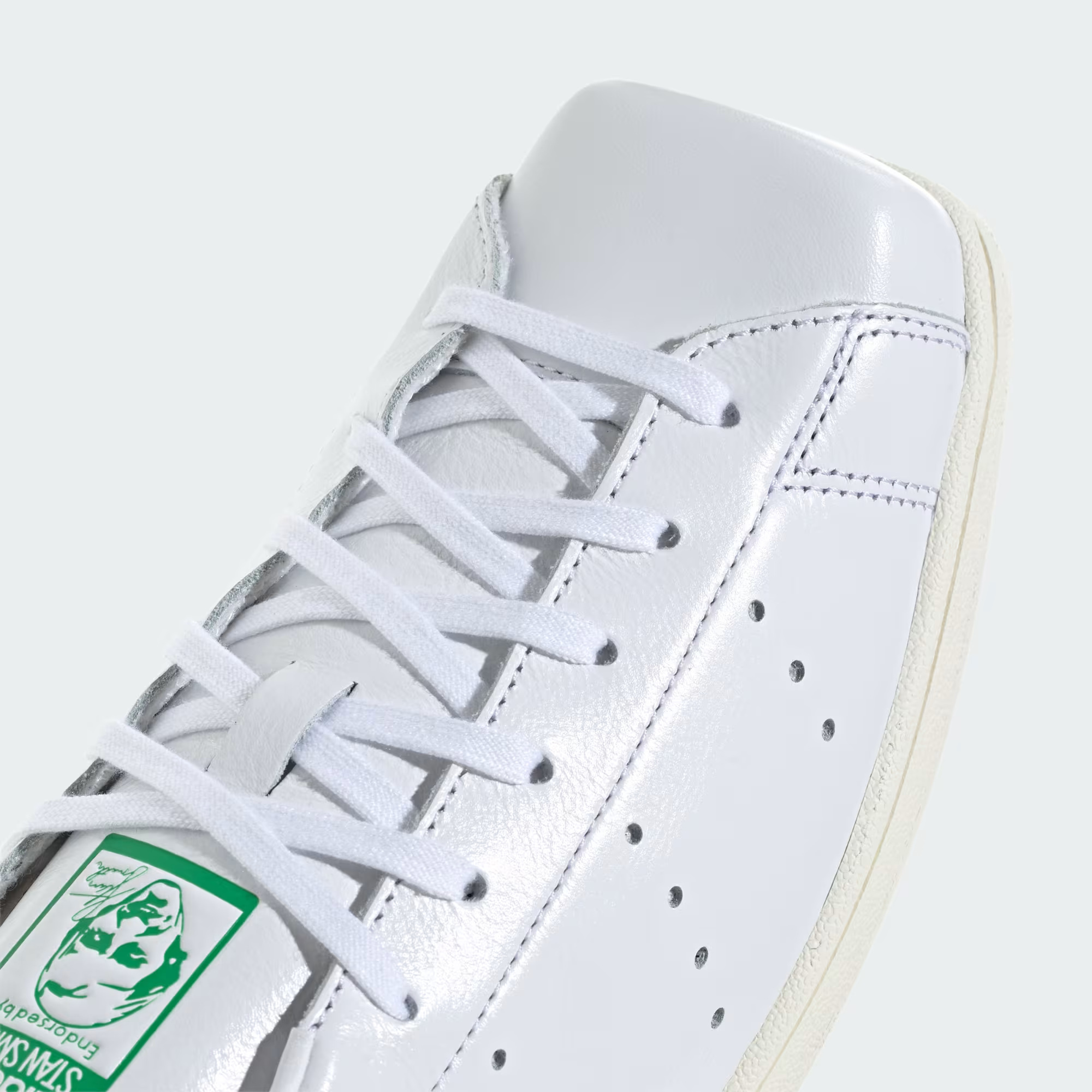 Adidas je promijenio svoj najprodavaniji model. Kupci su brzo pokazali što misle