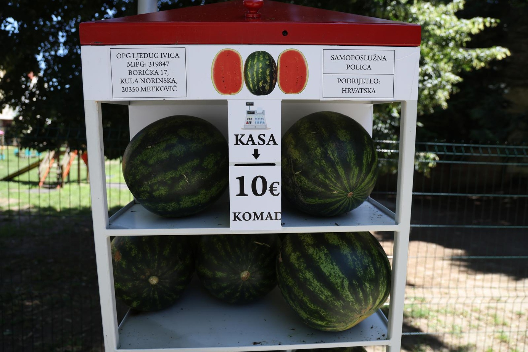 Lubenice iz automata u Osijeku prodaju se za 10 i 20 eura. Koliko koštaju u Zagrebu?