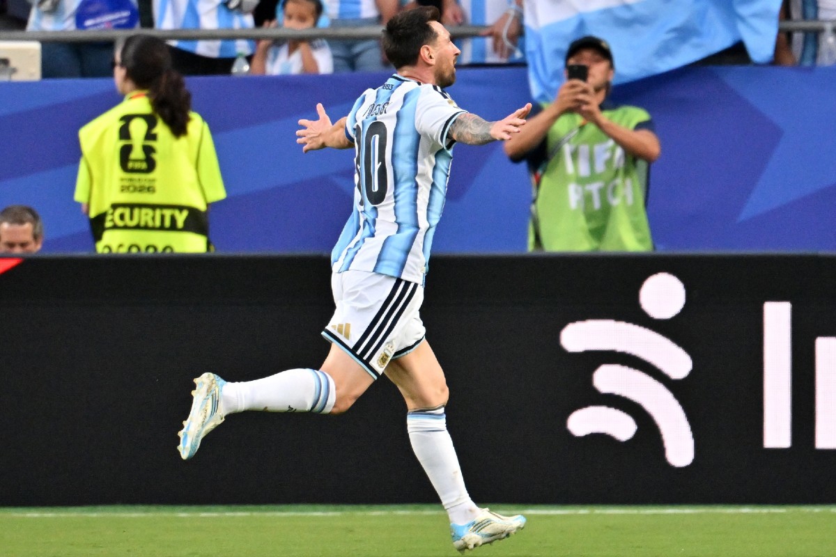 Čudesni Messi uništio Alžir. Zabio hat-trick i postao najbolji strijelac SP-a