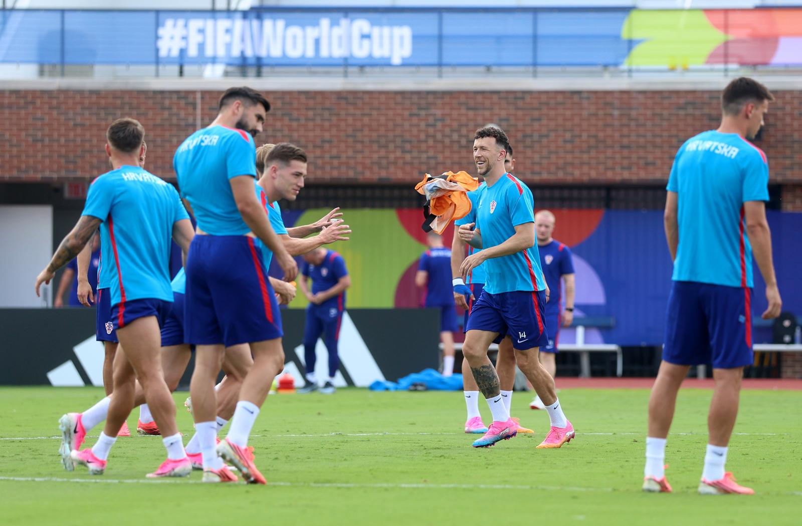 Vatreni se pripremali za večerašnju utakmicu, jedan detalj će se svidjeti curama