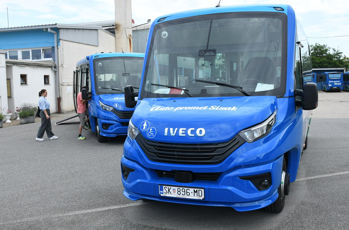 Prvi električni autobusi stigli u Sisak. Gradit će se i punionica