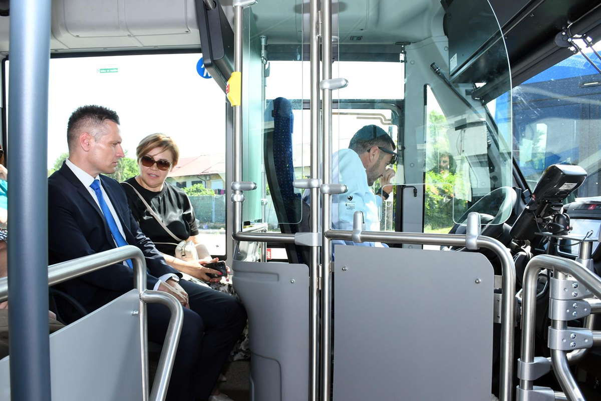 Prvi električni autobusi stigli u Sisak. Gradit će se i punionica