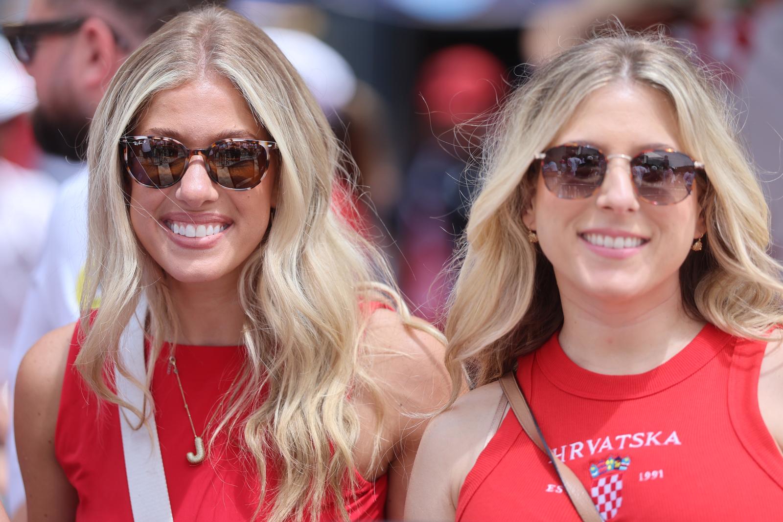 FOTO Lijepe Hrvatice u kockicama ukrale pozornost uoči utakmice s Engleskom