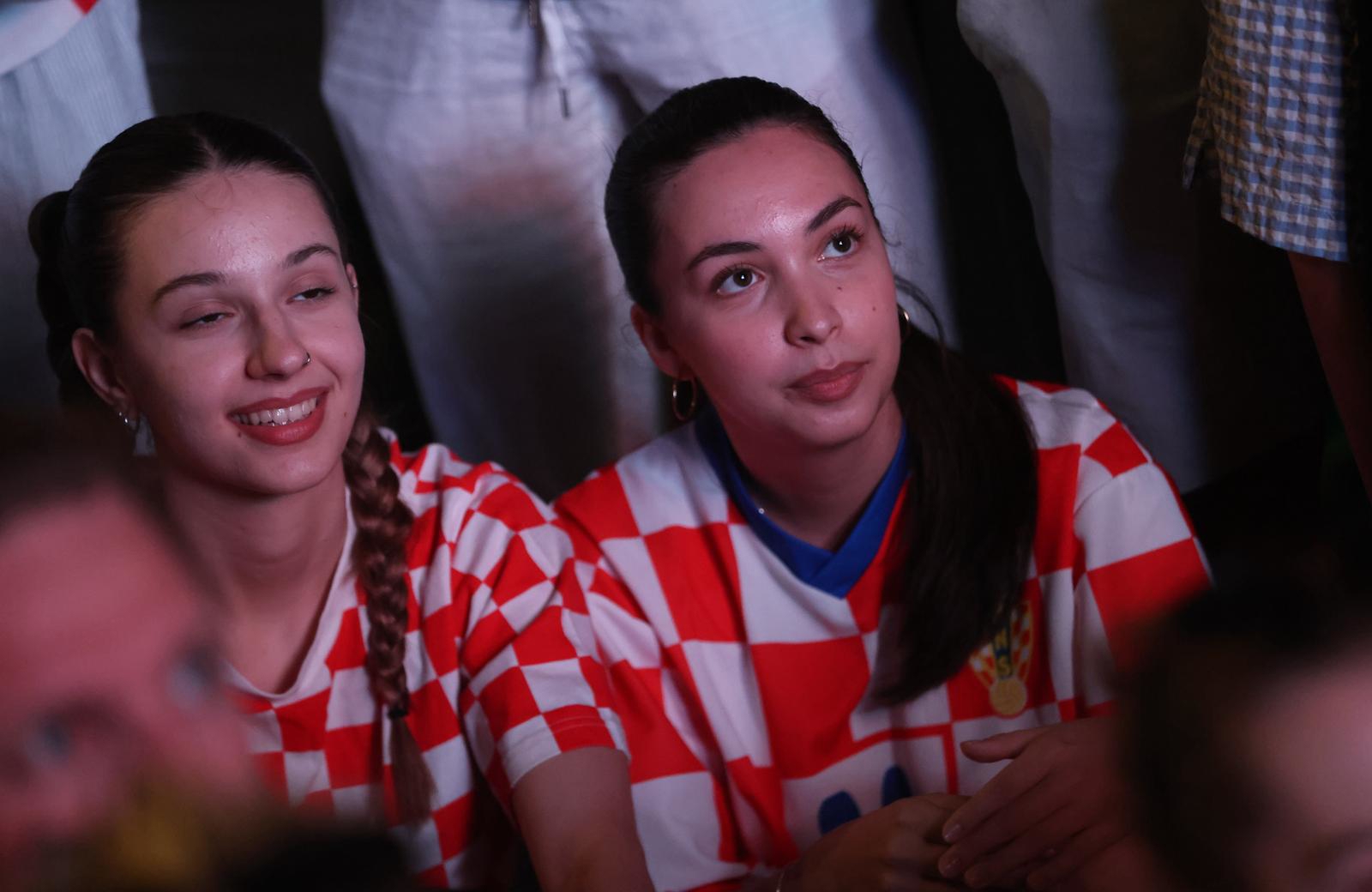FOTO Predivne Hrvatice neumorno navijale za Vatrene i dok su gubili