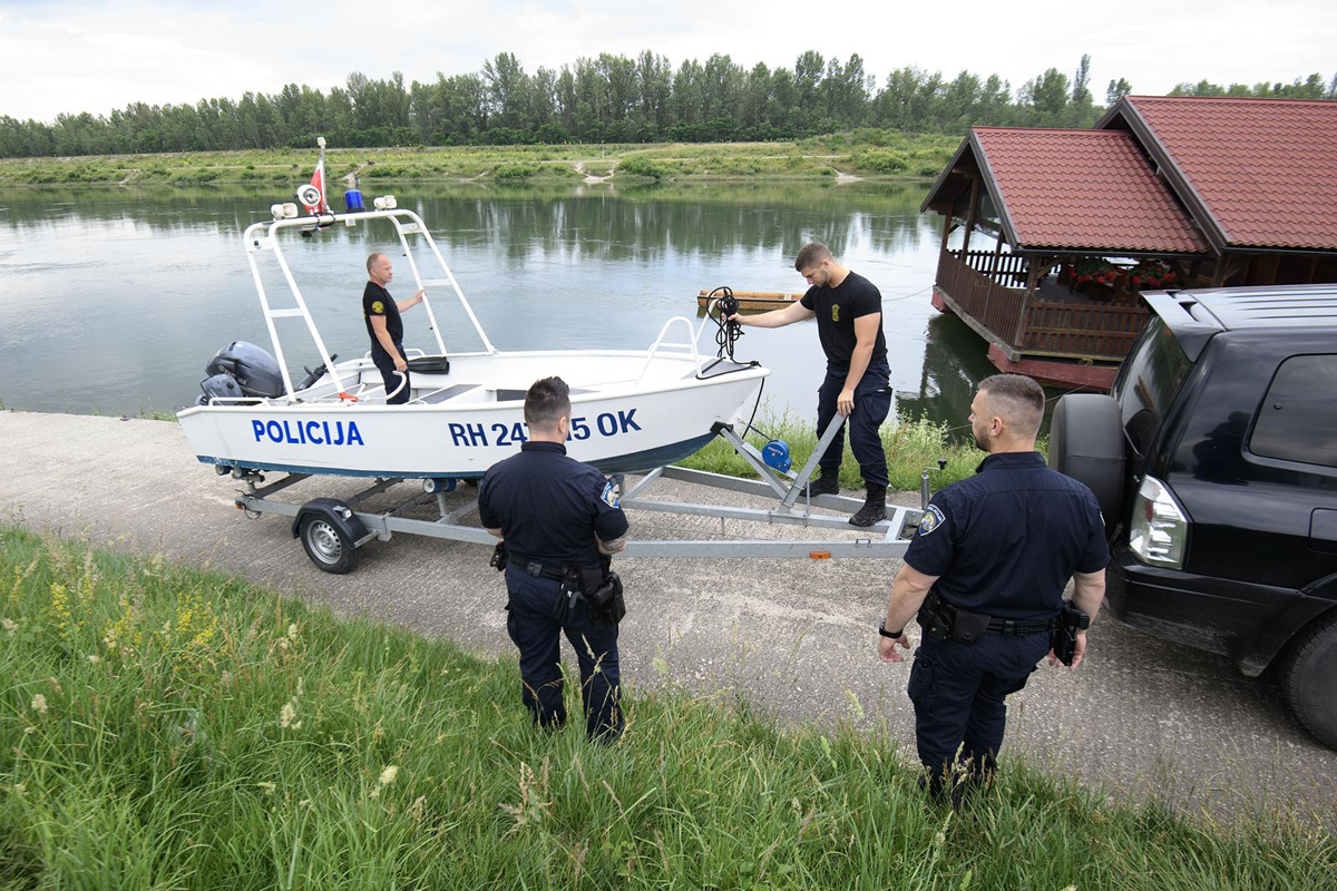 Potraga za djetetom nestalim na Dravi. Načelnik: Tamo je ilegalno kupalište