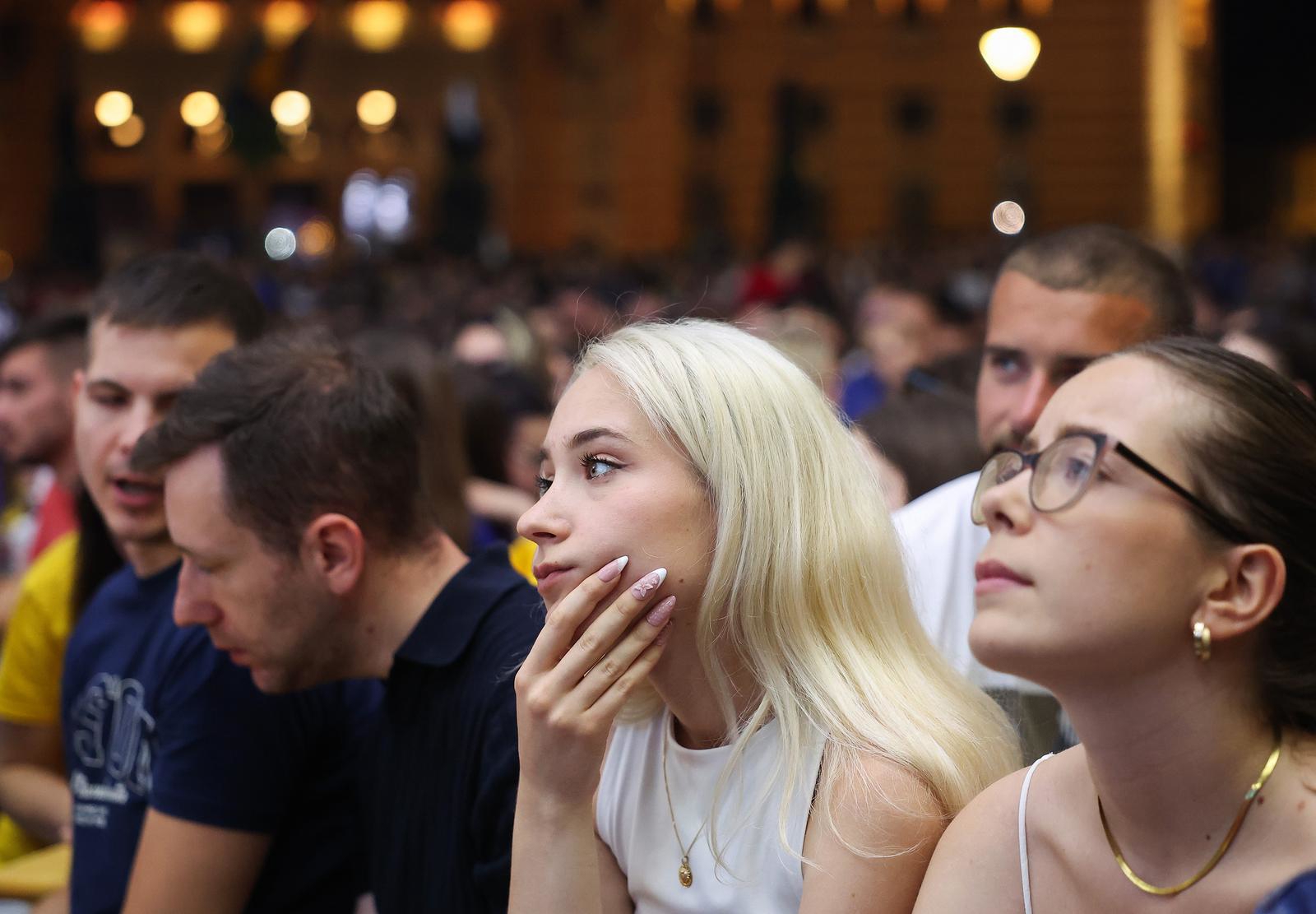 FOTO Nakon poraza od Švicarske tuga u Sarajevu i Zagrebu, pogledi govore sve