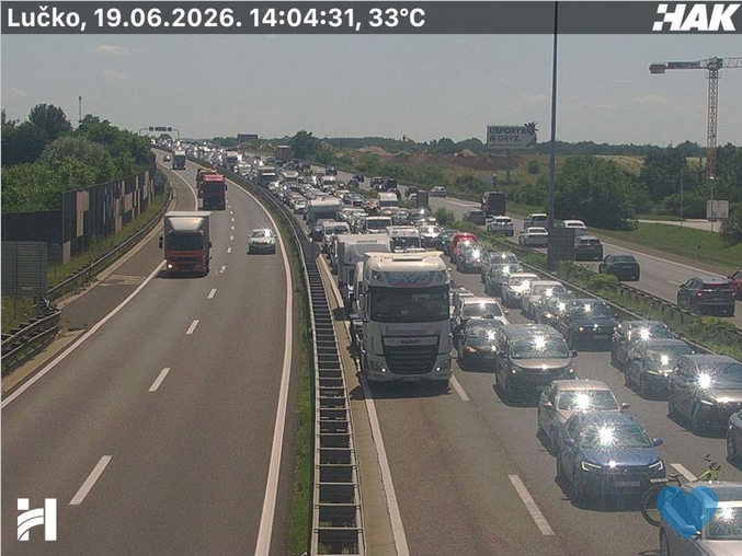 Pojačan promet na cestama prema moru, kolona kod Lučkog duga 5 km