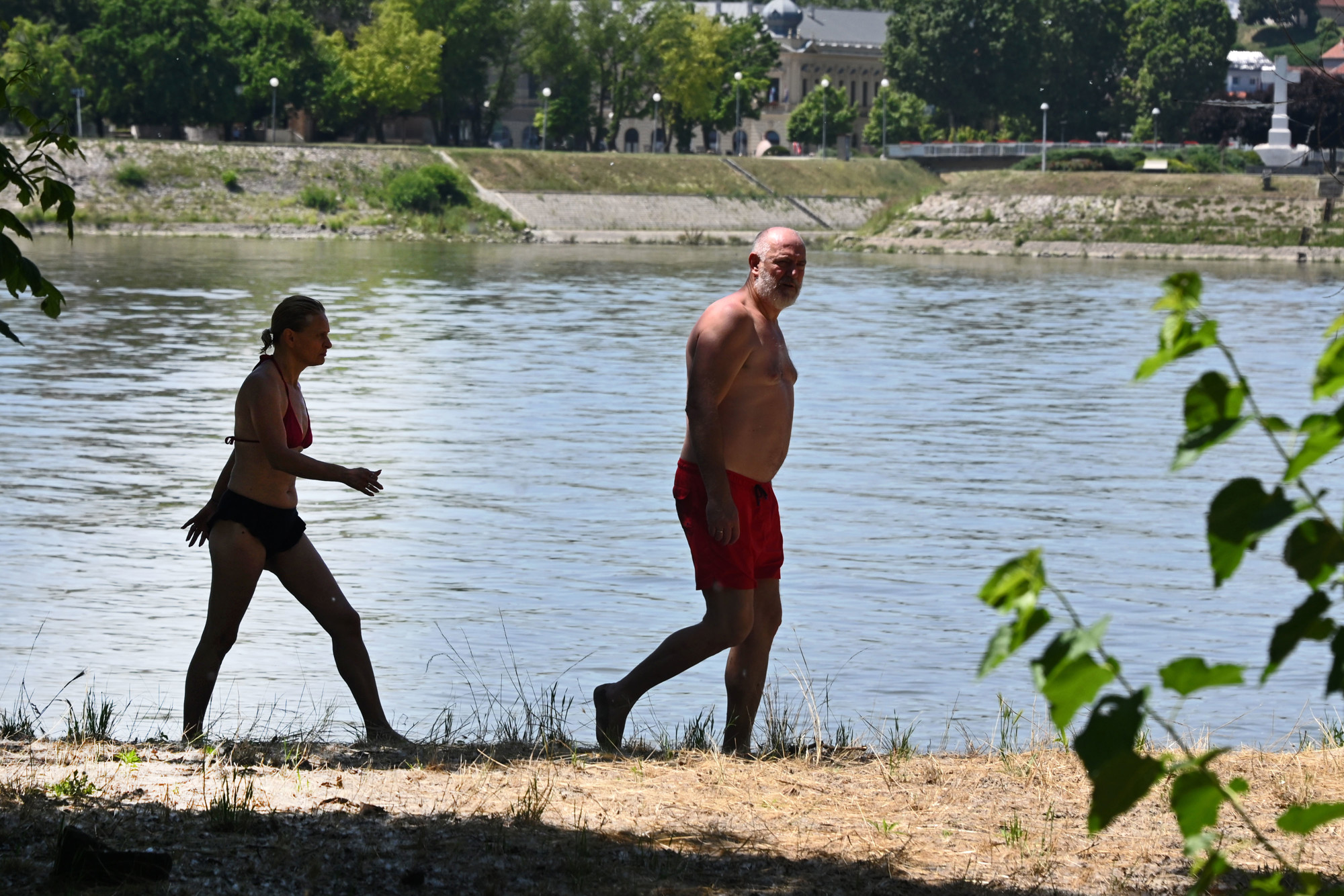 FOTO Vukovarska ada otvorena za kupače, uređene plaže i kamperska mjesta