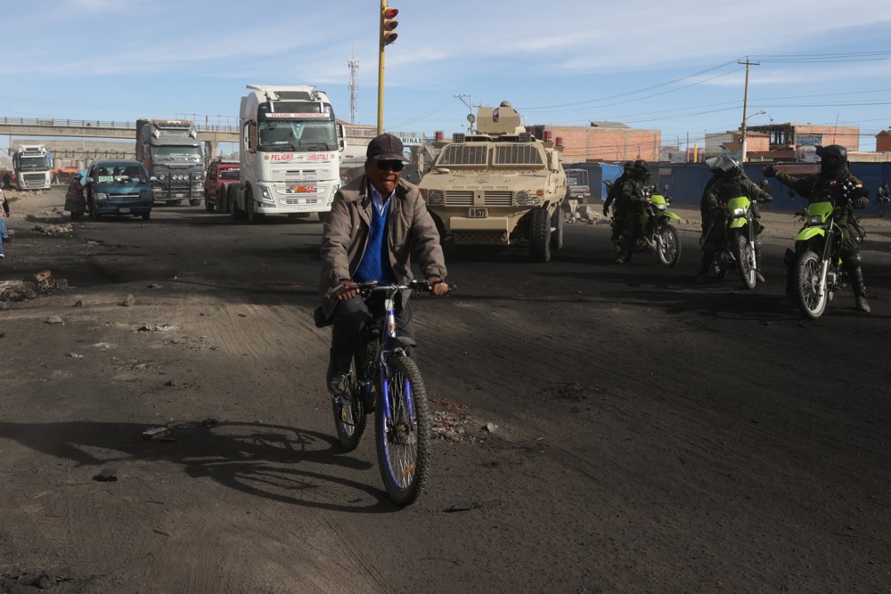 Bolivija uklanja blokade, predsjednik tvrdi da narkoterorizam pokušava državni udar