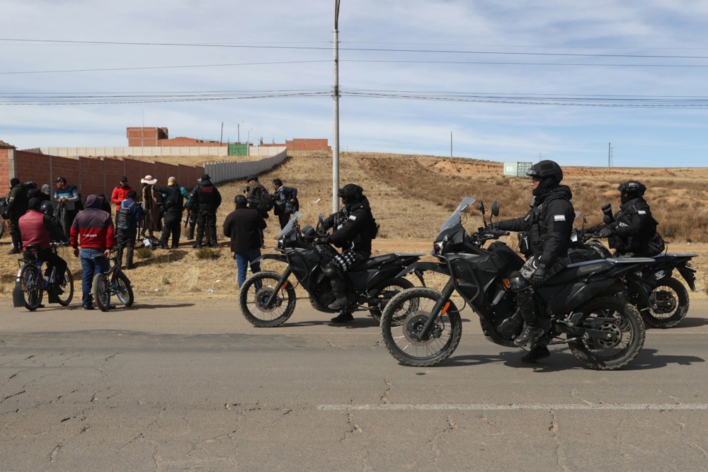 Bolivija uklanja blokade, predsjednik tvrdi da narkoterorizam pokušava državni udar