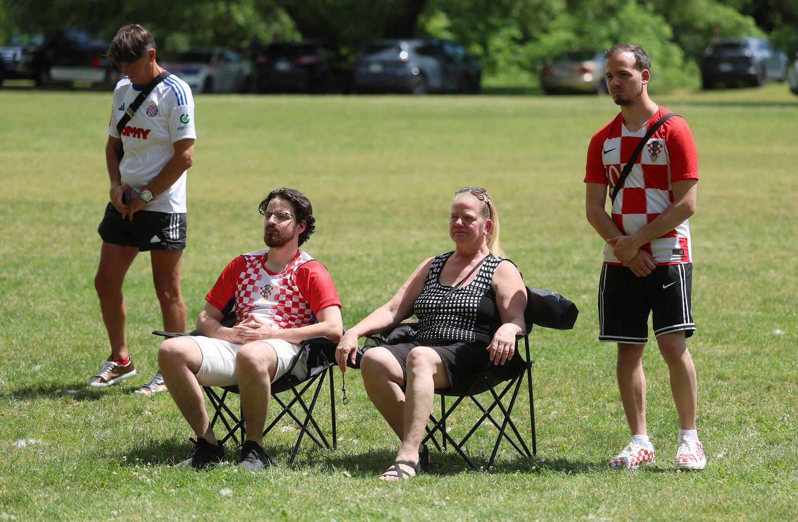 FOTO Hrvatski navijači okupili su se u Kanadi. Bili na misi pa poslije na pikniku