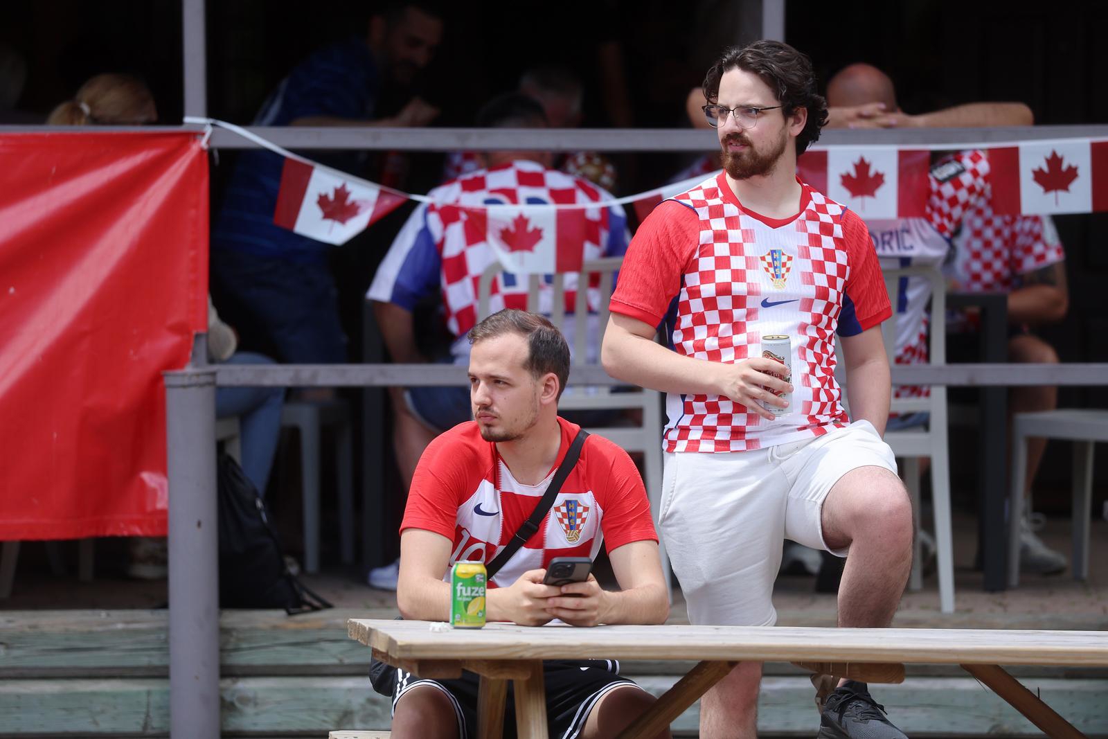 FOTO Hrvatski navijači okupili su se u Kanadi. Bili na misi pa poslije na pikniku