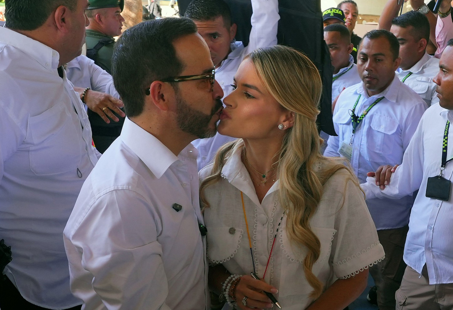 Novi predsjednik Kolumbije i supruga Ana Lucía zaljubili su se "na prvi pogled"