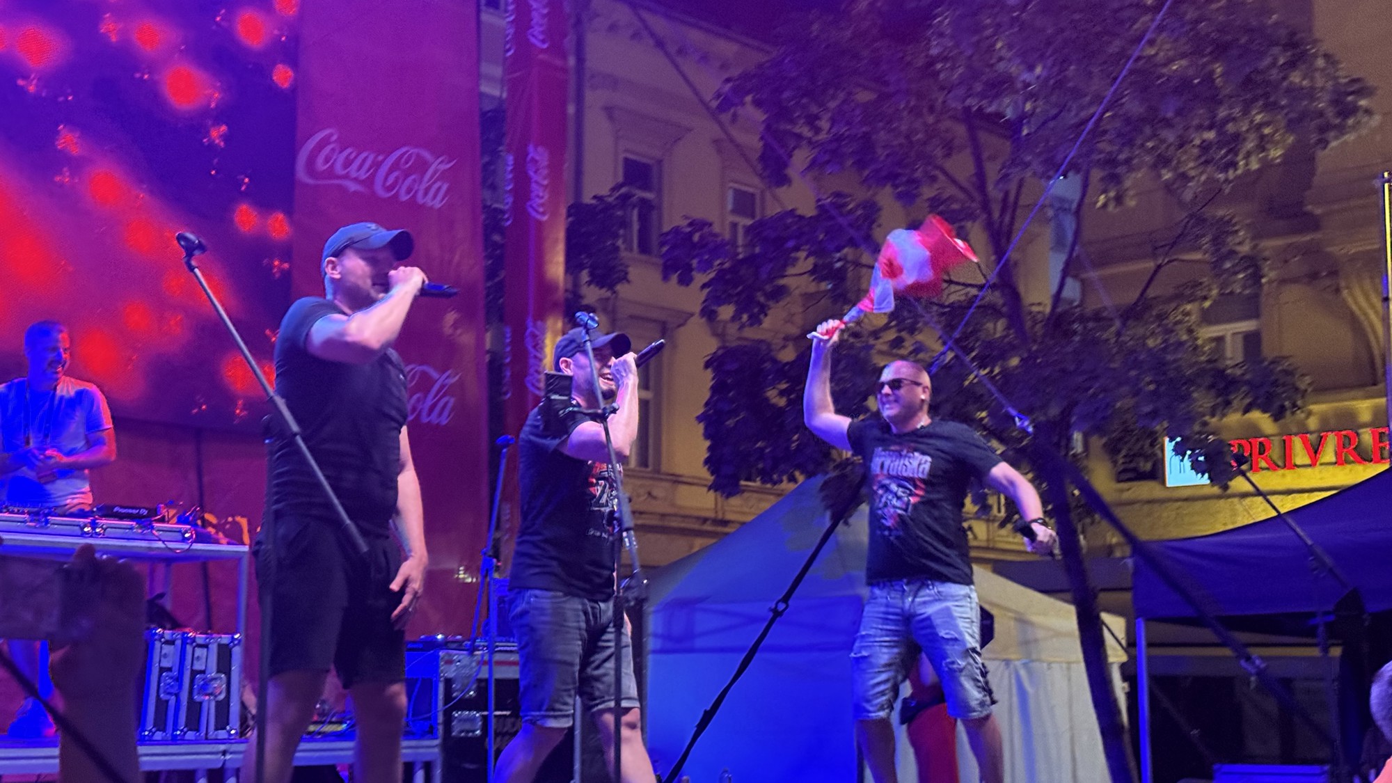 VIDEO Zaprešić Boysi na Cvjetnom trgu u Zagrebu zagrijavaju atmosferu pred utakmicu