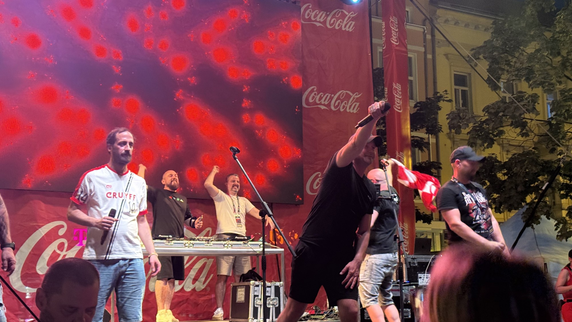 VIDEO Zaprešić Boysi na Cvjetnom trgu u Zagrebu zagrijavaju atmosferu pred utakmicu