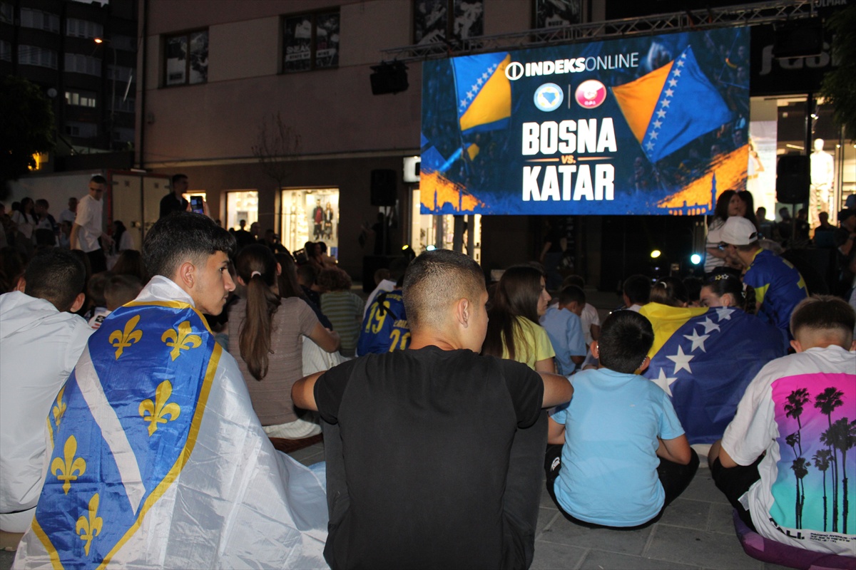 FOTO Pogledajte atmosferu u Skoplju i Novom Pazaru za vrijeme utakmice BiH