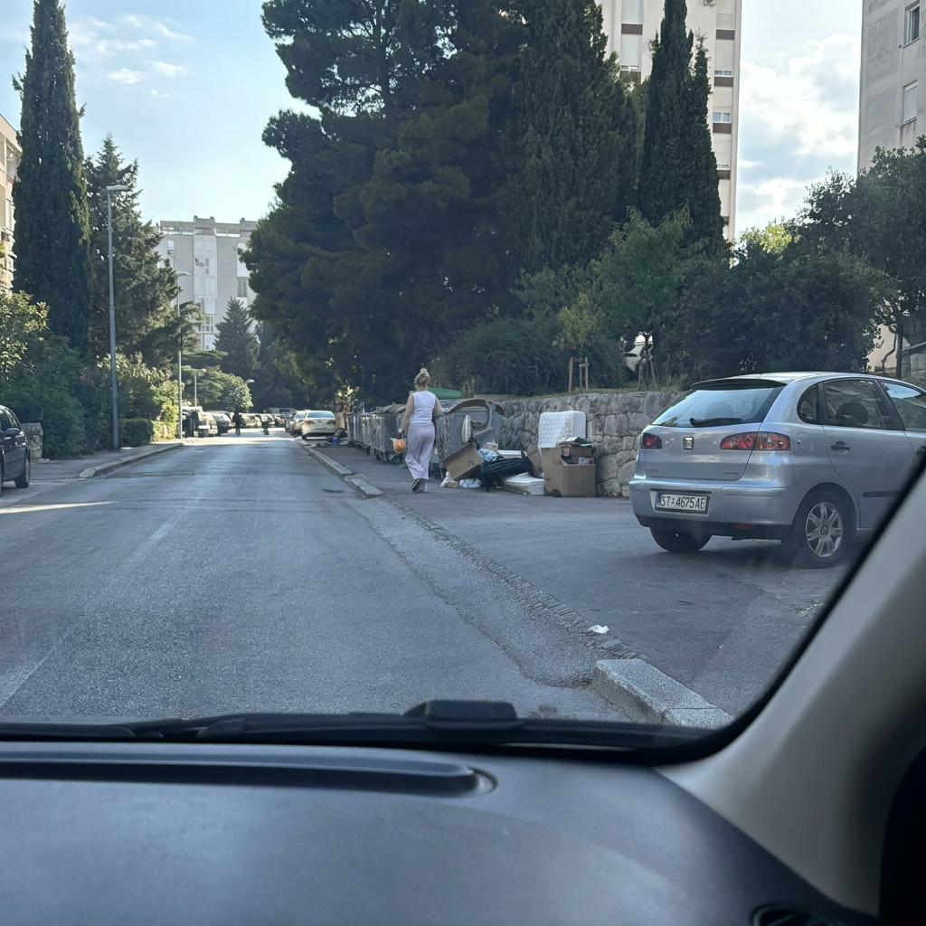 Pogledajte kako se ljudi rješavaju glomaznog otpada po Splitu