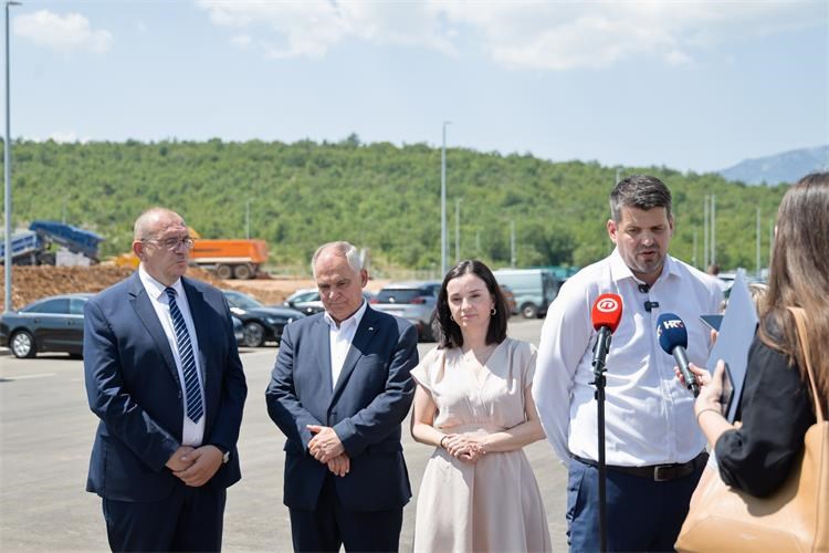 U Čaporicama kod Trilja u pogon pušteno bioplinsko postrojenje